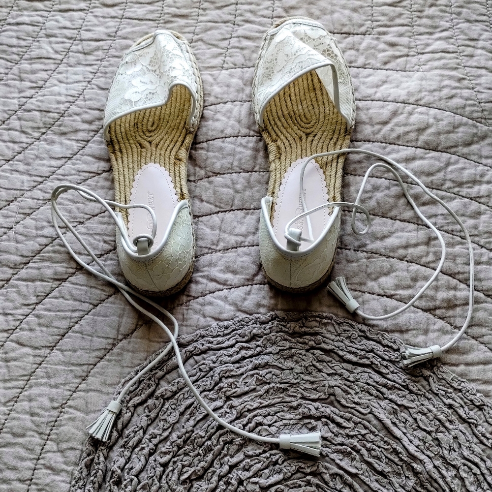 Special occasion lace flats